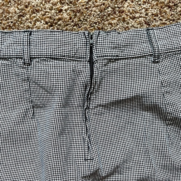 H&M gingham print black and white skirt size 10 - Picture 2 of 4